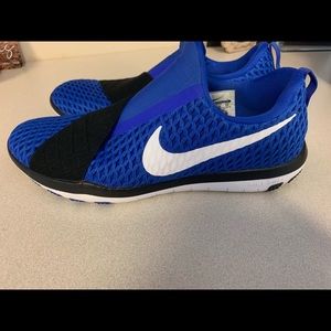 womens royal blue nike shoes
